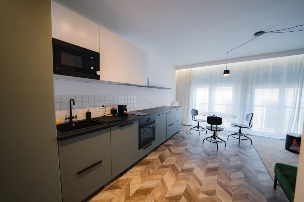 Designer Flat Heart Of The City 布达佩斯 外观 照片